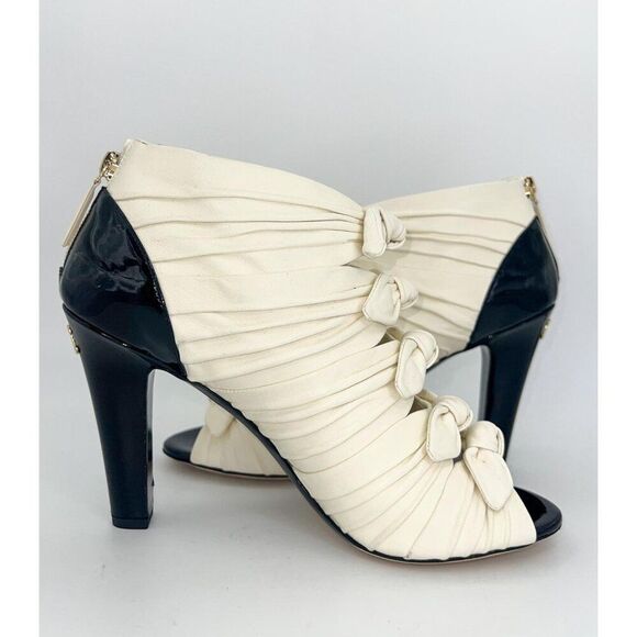 Authentic NWT CHANEL Ivory Bow Detail CC Logo Ruched Ankle Booties Size … - Picture 11 of 17